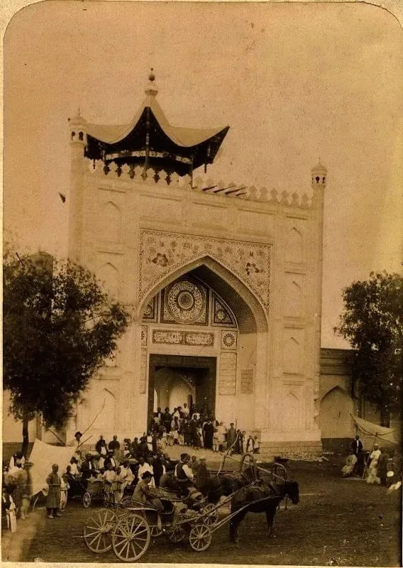 Context near Ile Valley Grape And Melon Corridor: Historic black-and-white view of the ornate Taranchi Mosque gate in Jarkent.